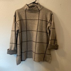Tahari cuff sleeve sweater size XL